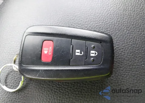 2021 Toyota Rav4 Xle from USA, damaged, VIN 2T3P1RFV8MW153956